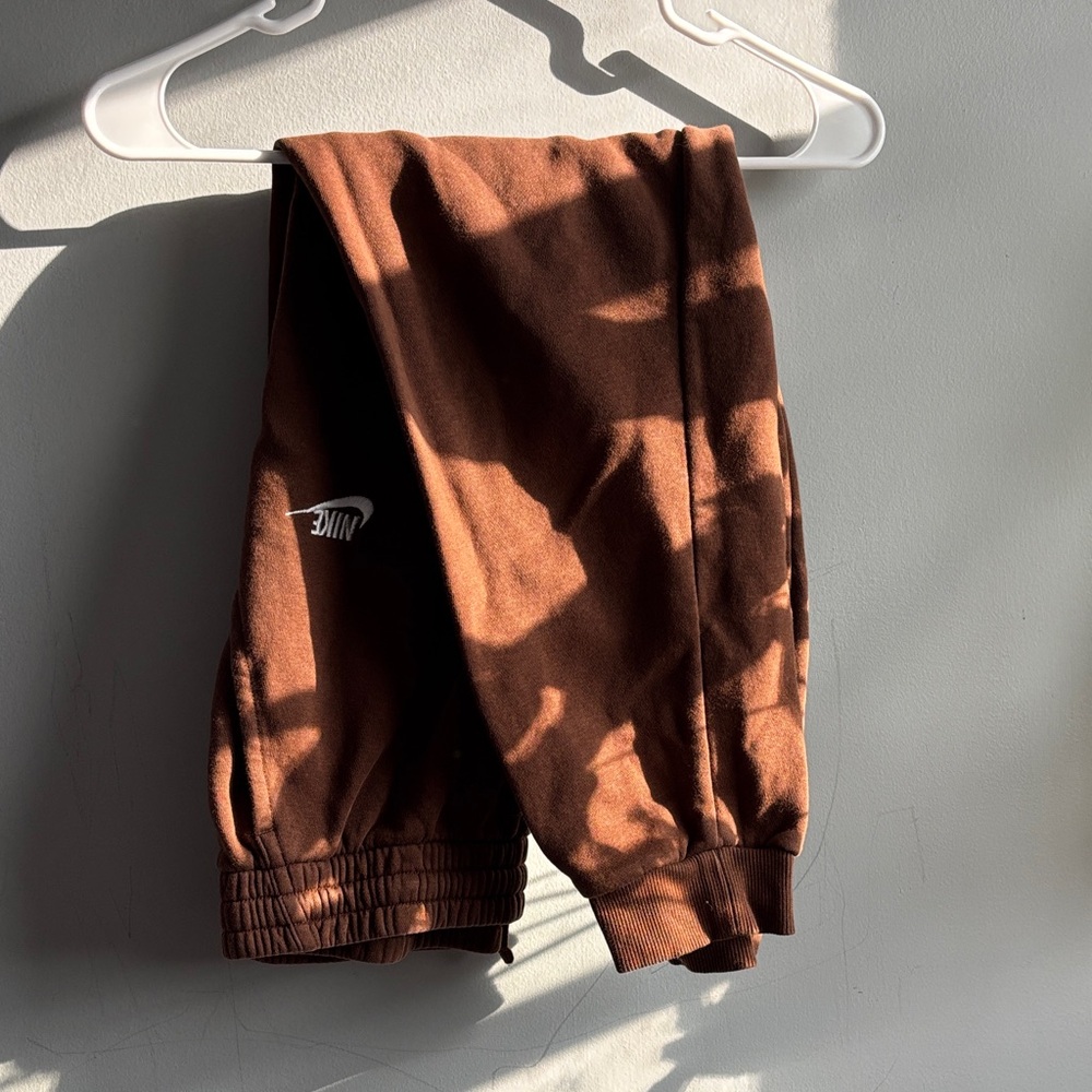 Nike Kids Brown Fleece Joggers with White Swoosh